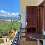Volaric بيت ضيافة 4*
